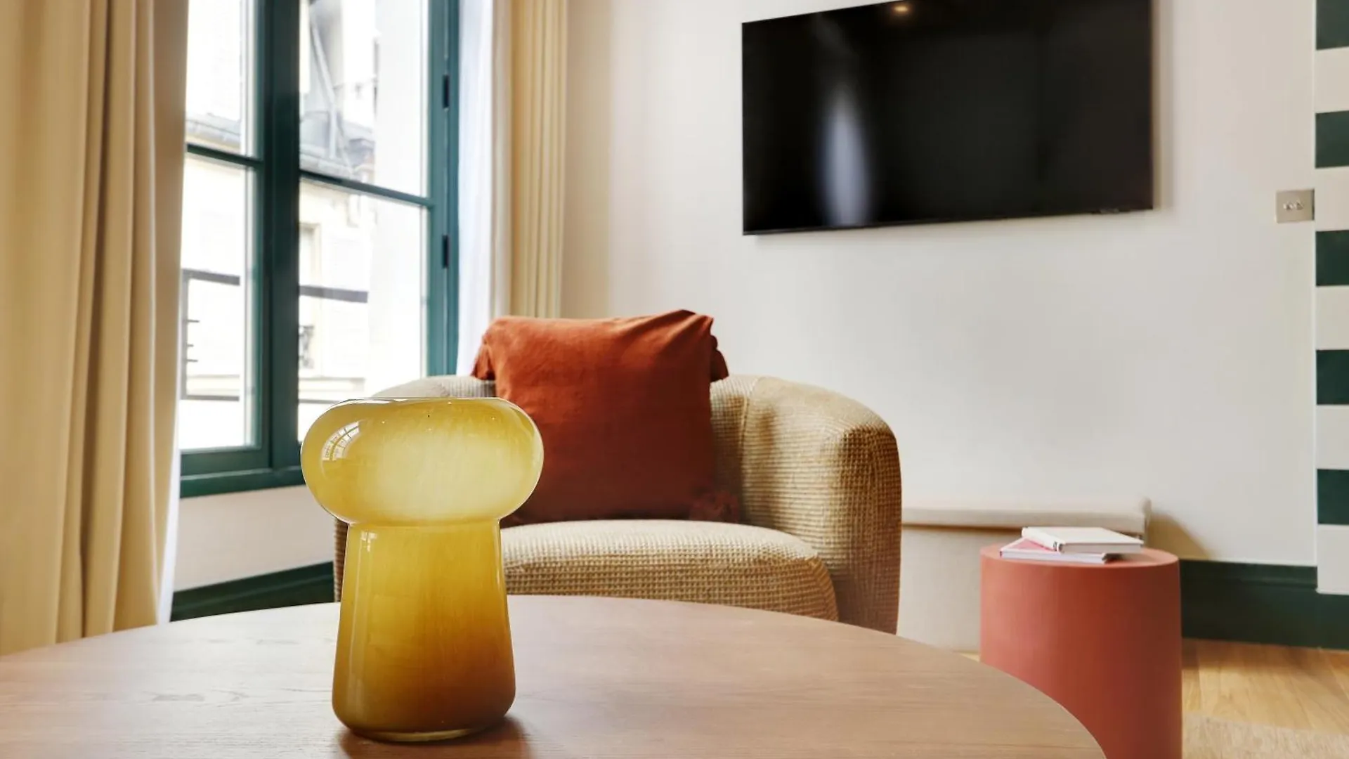 Paris Home Collection Serviced Apartments In Notre Dame - Rue Savoie