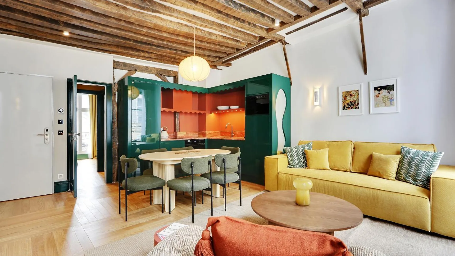Kontakte von Paris Home Collection Serviced Apartments In Notre Dame - Rue Savoie
