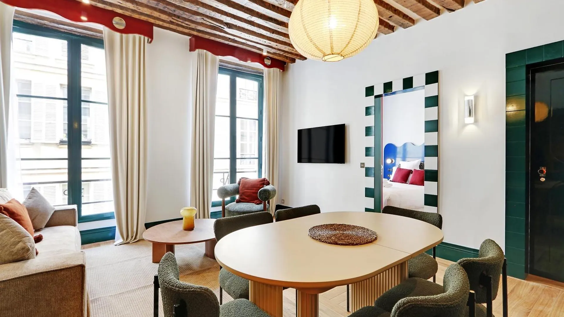 Paris Home Collection Serviced Apartments In Notre Dame - Rue Savoie