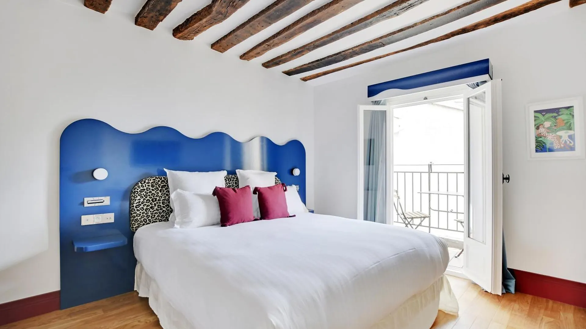 Paris Home Collection Serviced Apartments In Notre Dame - Rue Savoie
