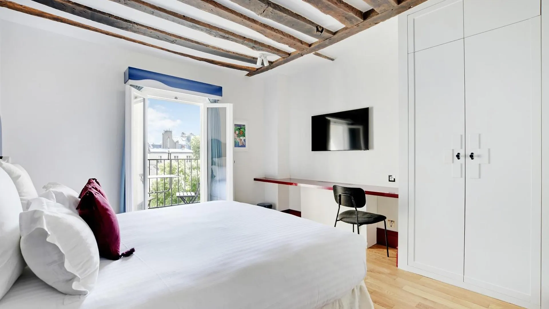 Paris Home Collection Serviced Apartments In Notre Dame - Rue Savoie