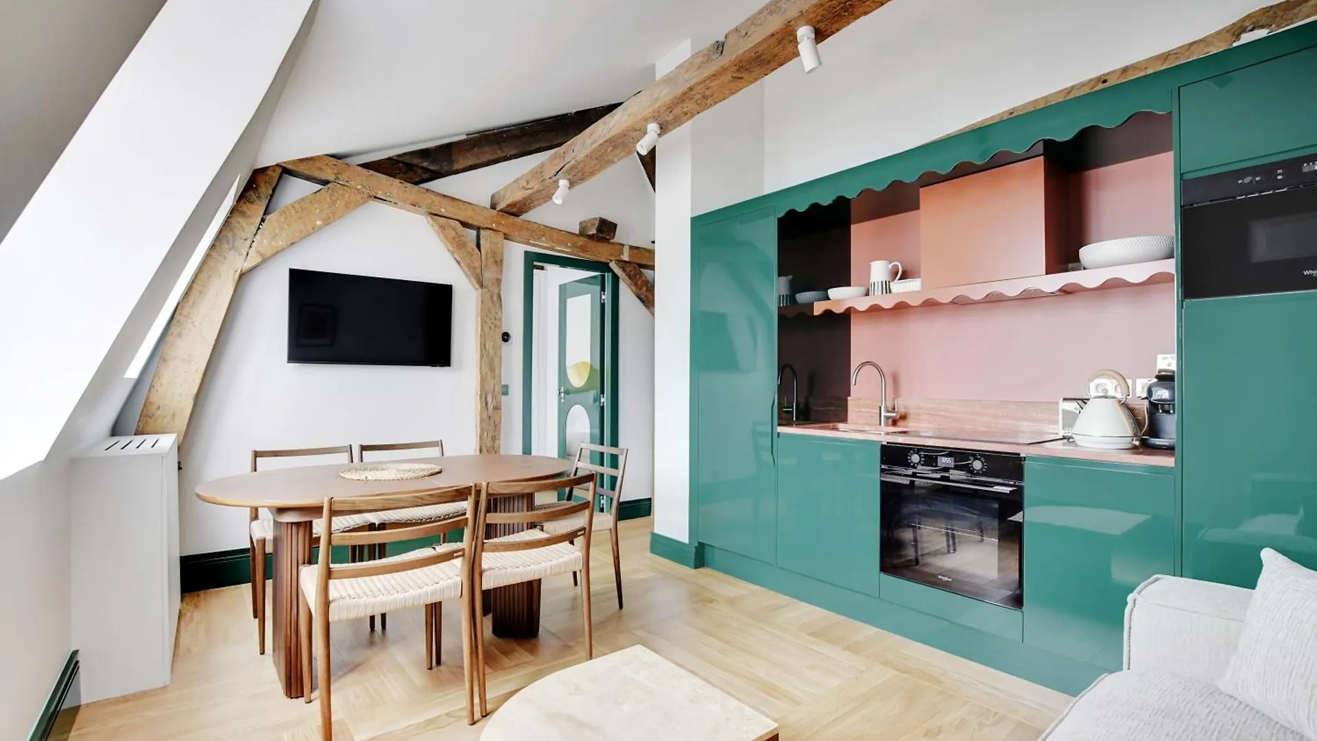 Paris Home Collection Serviced Apartments In Notre Dame - Rue Savoie